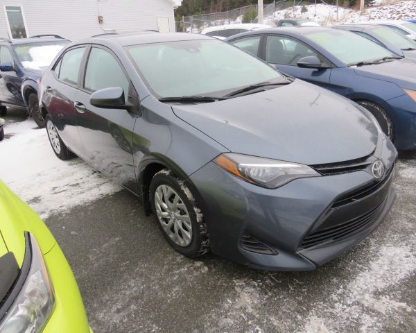 2019 Toyota corolla le auto