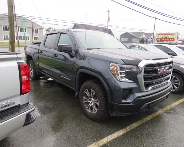 2021 GMC crew cab 4x4 84000km