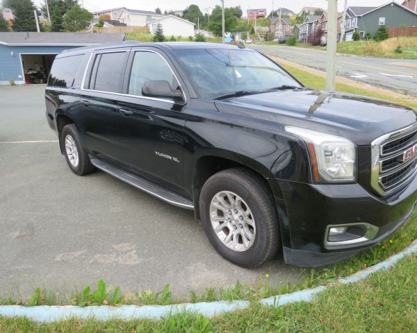 2015 GMC yukon xl 8 pass