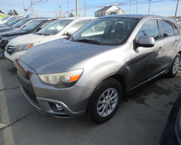 2012 Mitsubishi rvr awd auto