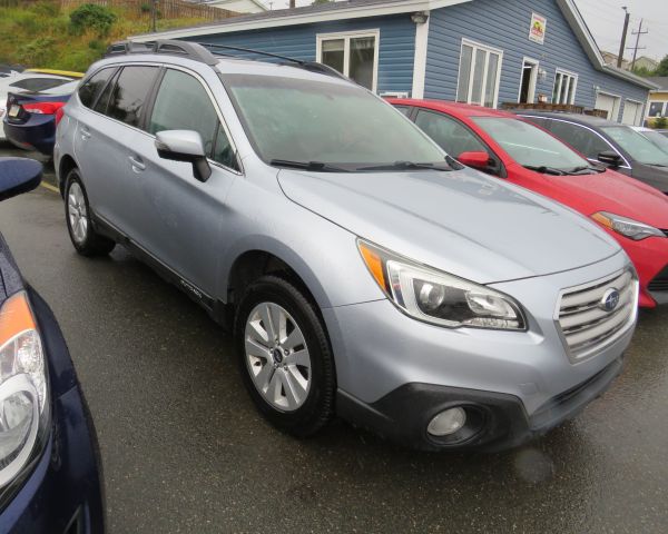 2016 Subaru outback awd 5 spd manuel