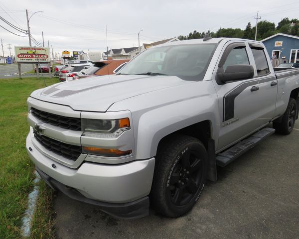 2018 Chevrolet double cab 4x4 v8