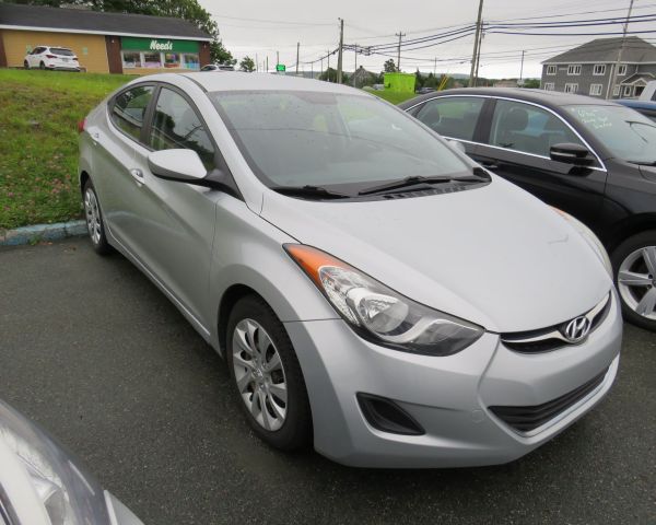 2013 Hyundai  elantra gl auto