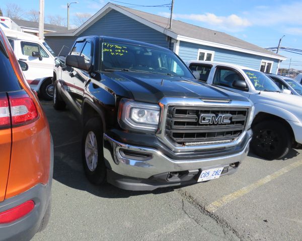 2018 GMC crew cab v8 4x4