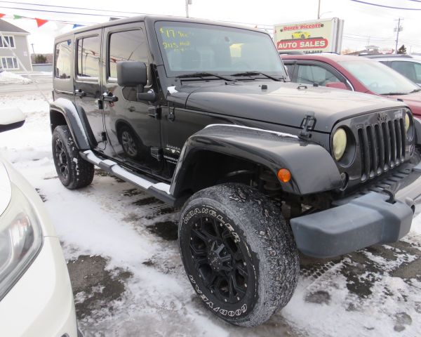 2018 Jeep sahara 4 dr auto