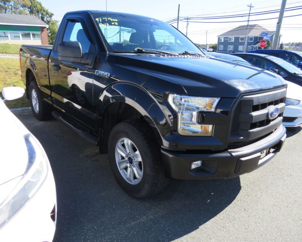 2016 Ford short box 4x4