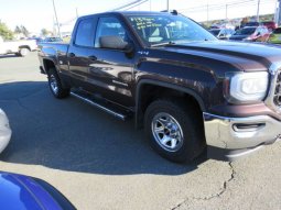 Derek Piccott Auto Sales : 2016 GMC